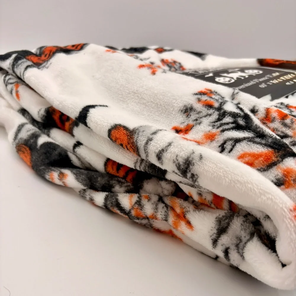 Halloween Collection Oversized Fleece Throw Blanket Graveyard Ghost 60x70 White